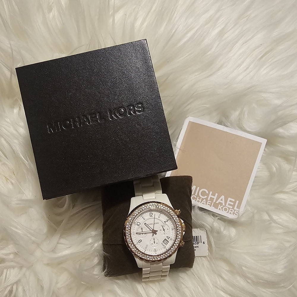 Michael Kors White Rose Gold Plated Stainless Steel MK5379 Women's Wristwatch 42